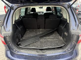 Mazda 5 1.6 CDVI 7-SEAT picture 11