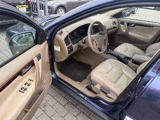 Volvo V-70 2.4D AUTOMAAT picture 13