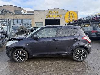 skadebil auto Suzuki Swift EXCLUSIVE 2015/6