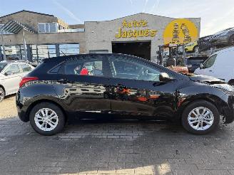 skadebil auto Hyundai I-30 1.6 CRDI 2016/4