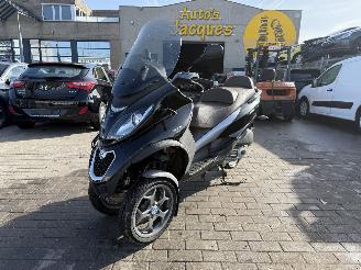 skadebil motor Piaggio MP3 300 300 CC / MOTO 2015/5