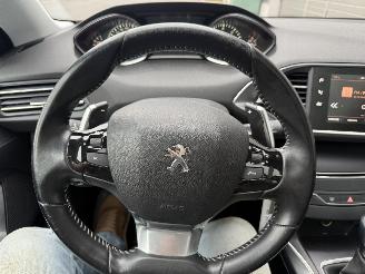 Peugeot 308 1.5 HDI AUTOMATIC picture 23