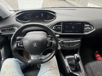 Peugeot 308 1.5 HDI picture 6