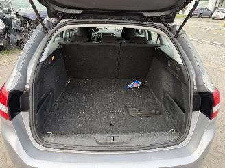 Peugeot 308 1.2 ACTIVE picture 12