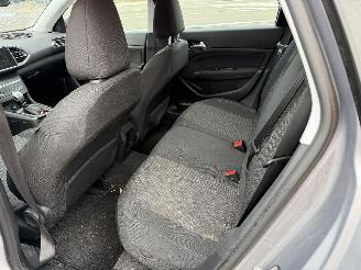 Peugeot 308 1.2 ACTIVE picture 16