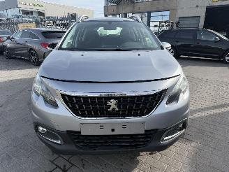 Peugeot 2008 1.2 ACTIVE picture 2