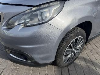 Peugeot 2008 1.2 ACTIVE picture 14