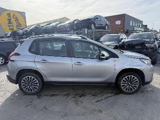 Peugeot 2008 1.2 ACTIVE picture 4