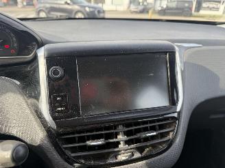 Peugeot 2008 1.2 ACTIVE picture 23