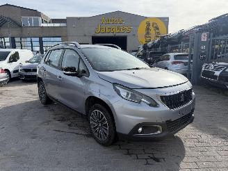 skadebil auto Peugeot 2008 1.2 ACTIVE 2016/9