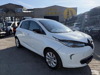 Damaged car Renault Zoé ZEN 2016/5