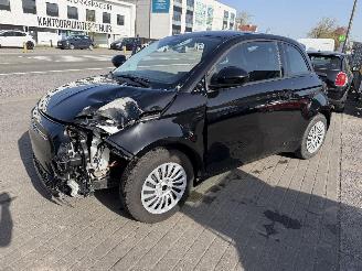 Fiat 500E  picture 2