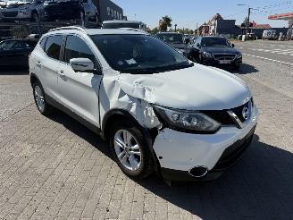 Nissan Qashqai 1.2 DIG-T TEKNA picture 3