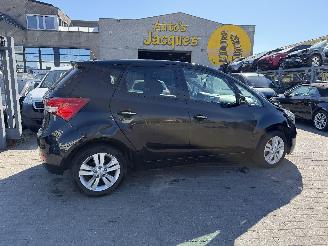 uszkodzony samochody osobowe Hyundai Ix20 1.6 CRDI 2013/12