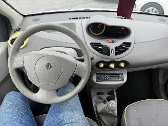 Renault Twingo 1.2I EXPRESSION picture 17