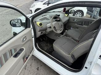 Renault Twingo 1.2I EXPRESSION picture 16