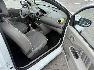 Renault Twingo 1.2I EXPRESSION picture 15