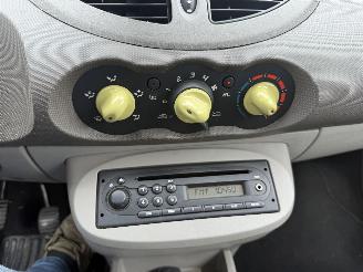Renault Twingo 1.2I EXPRESSION picture 19