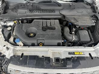 Land Rover Discovery Sport 2.0 TD4 HSE picture 14