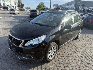 Peugeot 2008 1.2 PURETEC picture 4