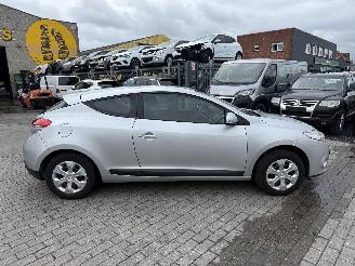 Renault Mégane Coupe 1.6I EXPRESSION picture 2
