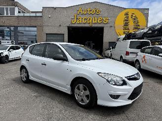krockskadad bil auto Hyundai I-30  2011/2