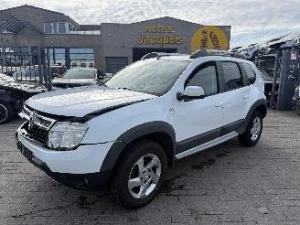 skadebil auto Dacia Duster 1.6I 2012/3