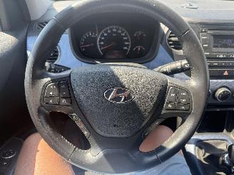 Hyundai I-10 1.0 POP picture 19