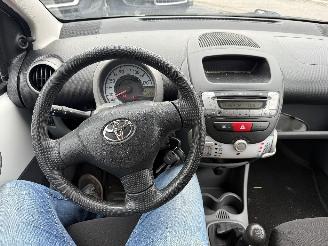 Toyota Aygo 1.0 picture 13