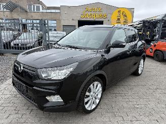 Voiture accidenté Ssang yong Tivoli 1.6 E-XGI 2016/8