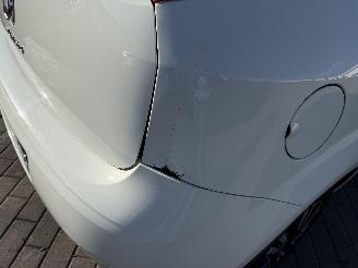 Fiat Punto 1.2I picture 12