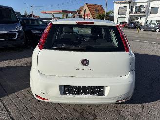 Fiat Punto 1.2I picture 9