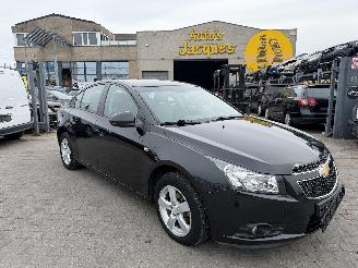 Unfallwagen Chevrolet Cruze LS + 2011/3