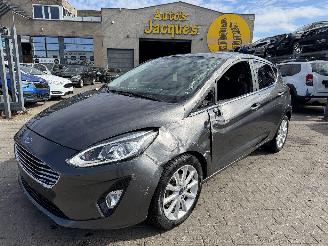 Unfallwagen Ford Fiesta 1.5 TDCI TITANIUM 2019/12