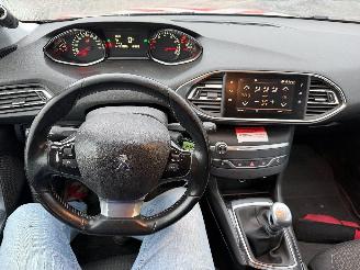 Peugeot 308 1.2I picture 7