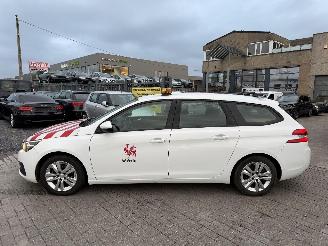 Peugeot 308 1.2I picture 5