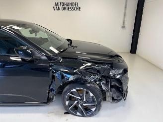 Peugeot 308 PLUGIN/ALLURE picture 2