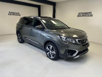 damaged passenger cars Peugeot 5008 ALLURE/ PANORAMA 2019/7