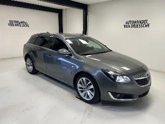 damaged passenger cars Opel Insignia MOTORPROBLEEM 2016/10