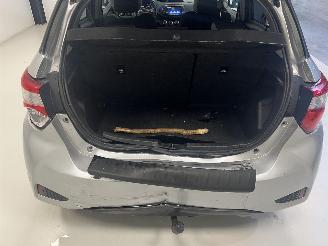 Toyota Yaris  picture 8