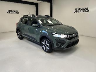 krockskadad bil auto Dacia Sandero AUTOMATIQUE 2025/5