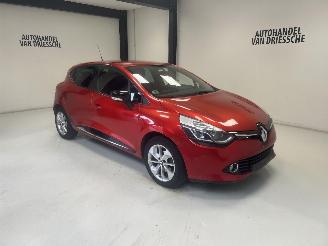 skadebil auto Renault Clio LIMITED 2016/2