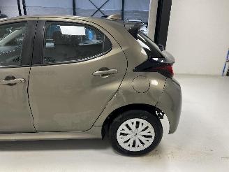 Toyota Yaris HYBRIDE picture 6