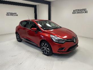 Voiture accidenté Renault Clio INTENS 2018/11