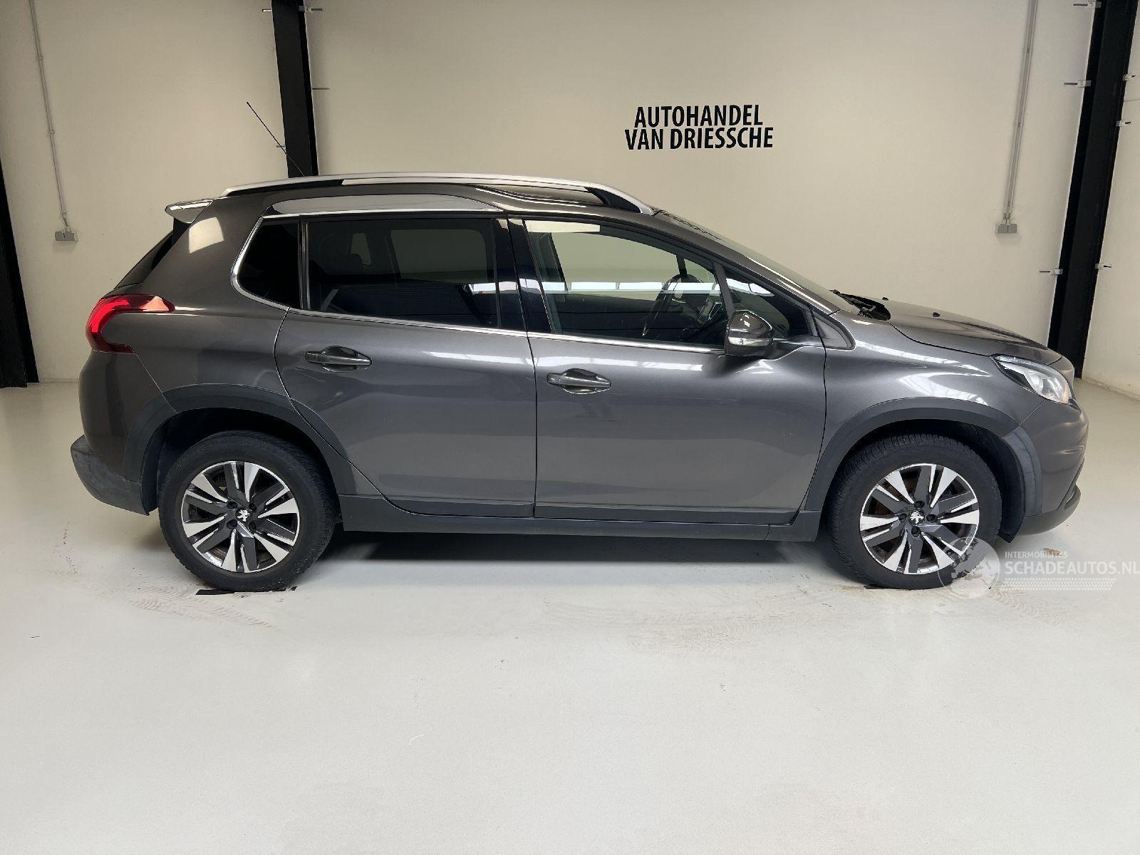 Peugeot 2008 ALLURE/PANORAMA