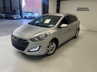 Hyundai I-30  picture 8