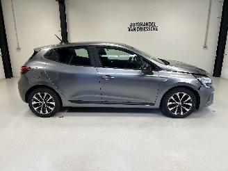 Renault Clio  picture 2