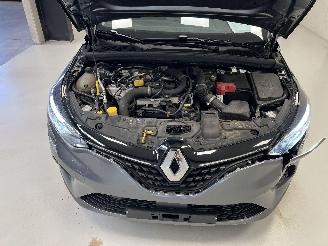 Renault Clio  picture 9
