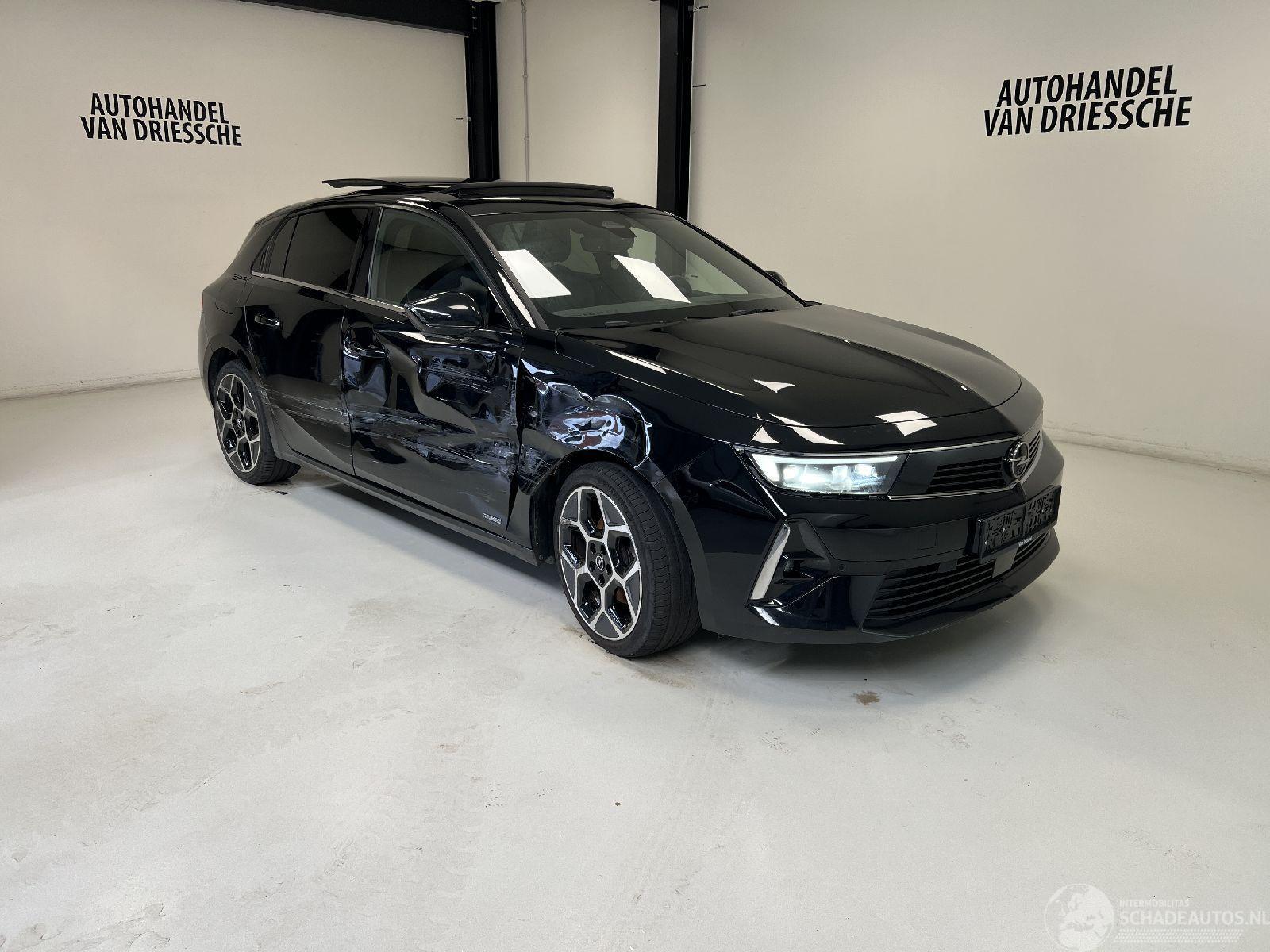Opel Astra ULTIMATE/AUTOMAAT