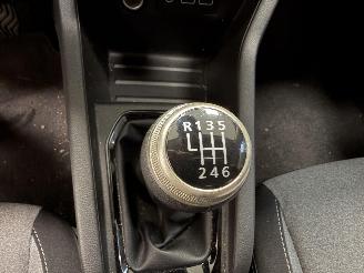 Renault Clio  picture 16